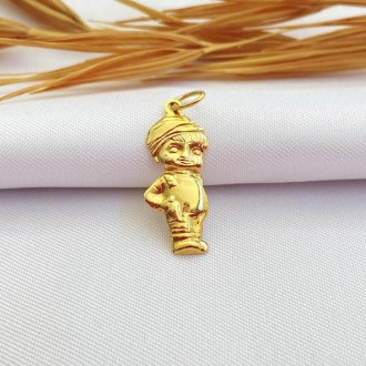 Detalhes do produto Pingente Menino com a Mão no Bolso Folheado a Ouro 18k