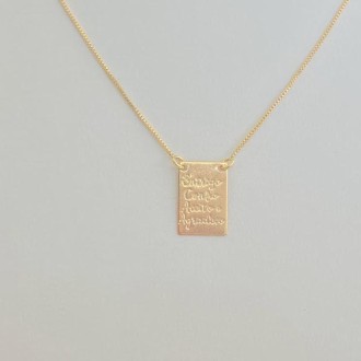 Detalhes do produto Gargantilha Placa Entrego, Confio, Aceito e Agradeço, Folheado a Ouro 18K