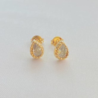 Detalhes do produto Brinco Cravejado com Zircônia Gota Cristal, Folheado a Ouro 18K