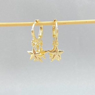 Detalhes do produto Brinco Argola com Três Estrelas Folheado a Ouro 18K