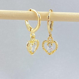 Detalhes do produto Brinco Argola Coração, Cravejado com Zircônias, Folheado a Ouro 18K