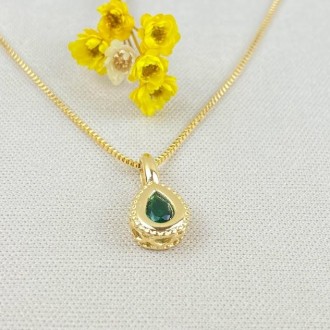 Detalhes do produto Gargantilha Detalhes Zircônia Gota Verde Esmeralda, Folheada a Ouro 18K